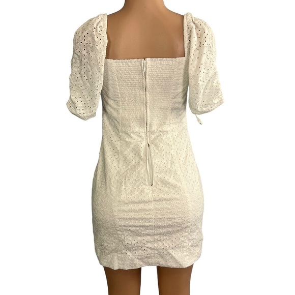 3/$30 🍂 Lilly Pulitzer Kay Short Sleeve Eyelet Dress White - Picture 6 of 8